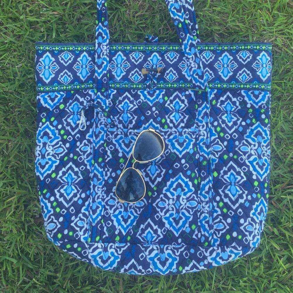 Vera Bradley large tote
